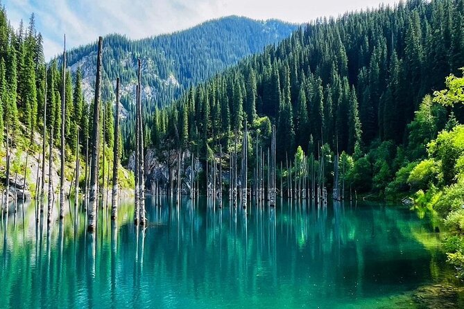 1 Day Group Tour to Charyn Canyon, Kolsay Lake and Kaindy Lake - Charyn Canyon and its 150-kilometer sweep