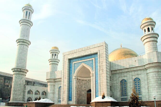 Almaty city tour and Medeu-Shymbulak-Koktobe-Green Bazar - Ascension Cathedral, built without nails
