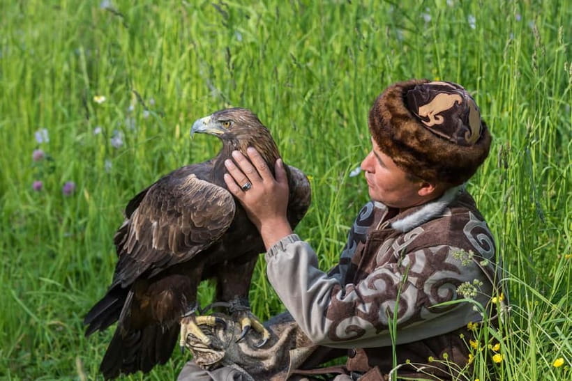 Almaty: Falconry show and Big Almaty Gorge - The Aysai Waterfall adds a short walk