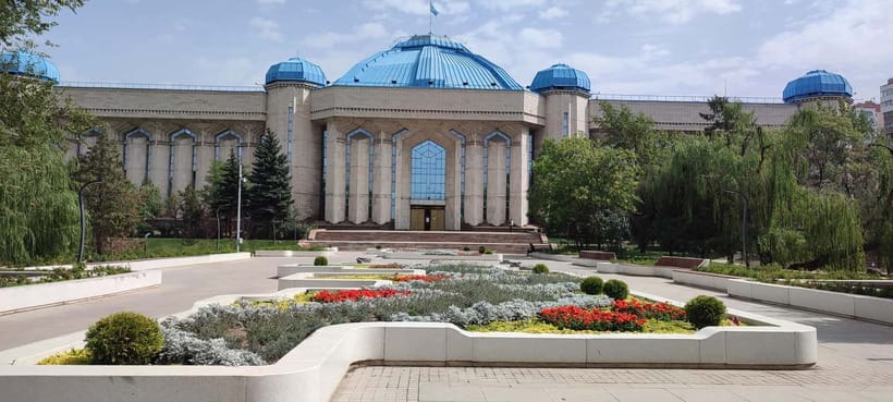 Almaty: Full Day City Tour with Lunch and Museum Tickets - Independence Monument and the story of modern Kazakhstan
