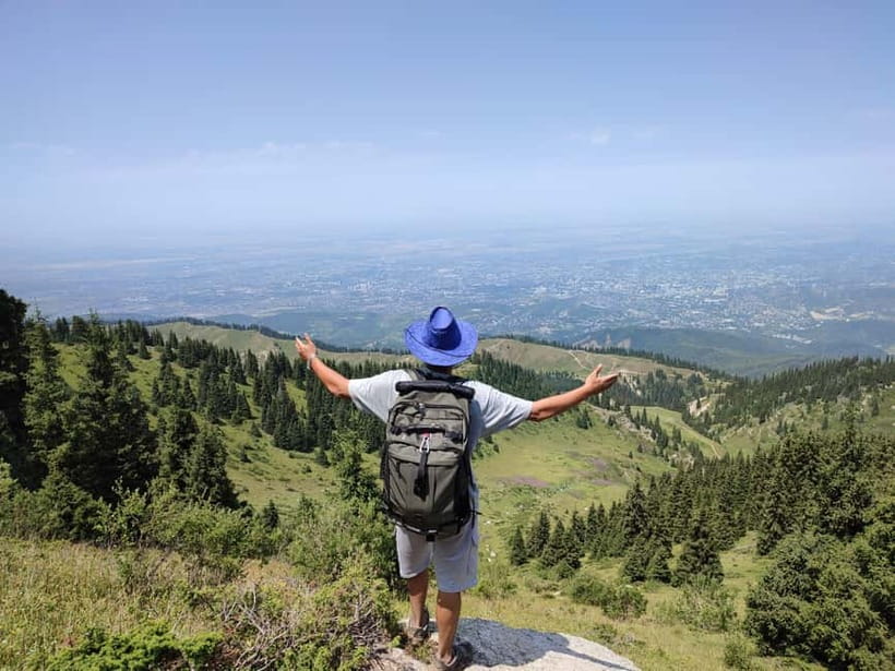Almaty: Hiking to the High Mountain Pasture Kok Zhailau - The first uphill stretch is the test