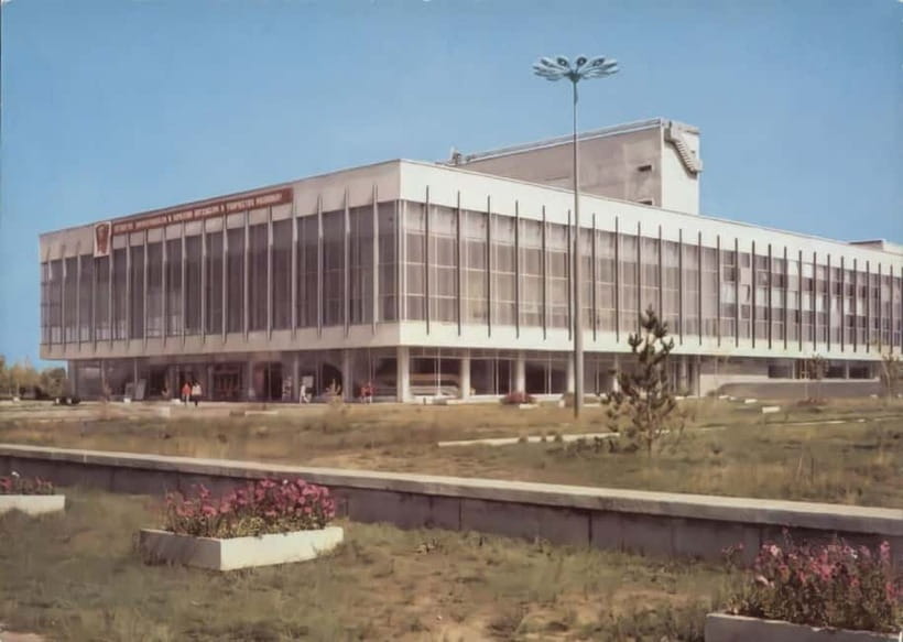 Astana: Old City Tour, Imperialistic and Soviet Architecture - The first 30 minutes, getting your bearings in old Astana