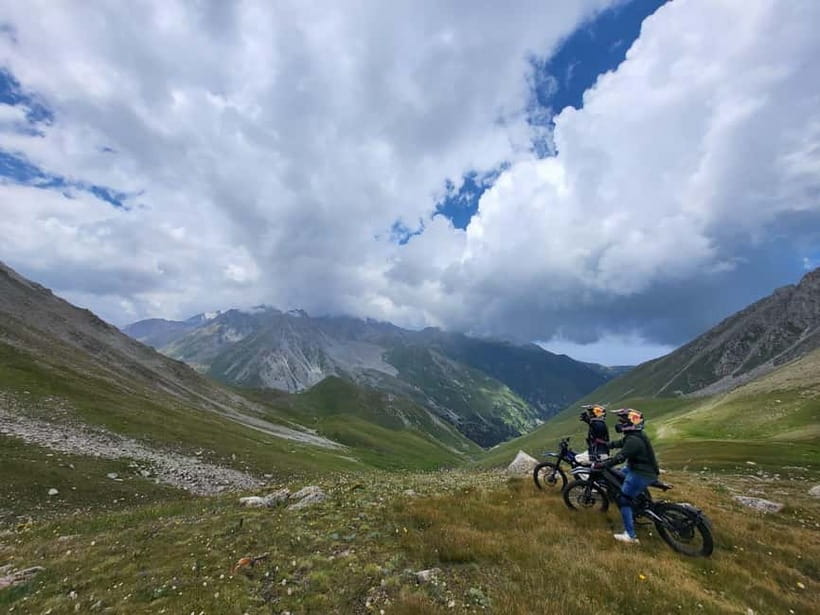 Big Almaty lake tour off road bike - From Almaty pickup to the mountain road