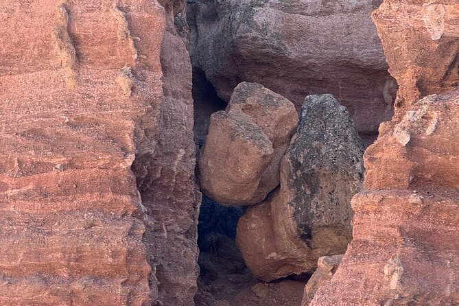 Charyn Canyon and Black Canyon 1 Day Private Tour - Adding Black Canyon to the same day