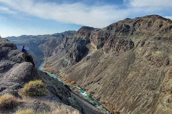 Discovering 6 Stunning Sights on Private Tour of Charyn Canyon - Castle Valley: the classic 2.5-kilometer walk