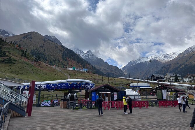 Group: Medeu, Shymbulak, Cathedral, 28's park, Market, Koktobe - Koktobe: the final wide view over Almaty