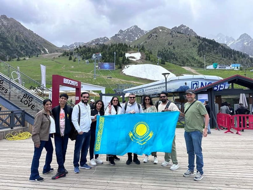 Small Group: Almaty Top 6 locations - Ascension Cathedral and Panfilov Park