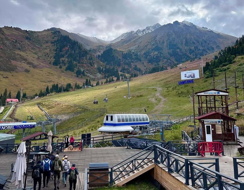 Small Group: Almaty Top 6 locations - Medeu, the high-altitude skating stadium
