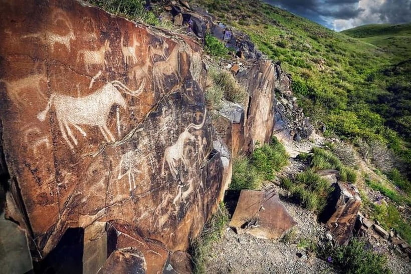 Tanbaly Gorge: Ancient Petroglyphs UNESCO Site Day Tour - Why Tanbaly feels different from an ordinary day trip